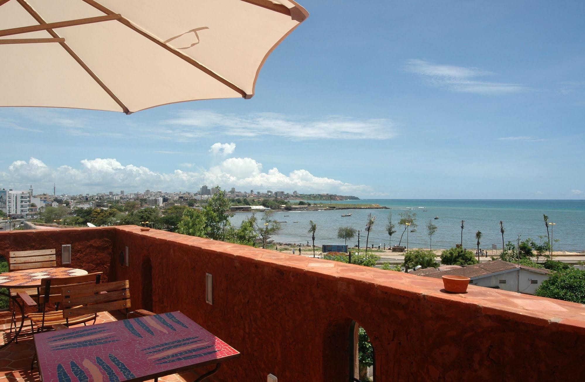 Hotel Le Djoloff داكاغْ المظهر الخارجي الصورة