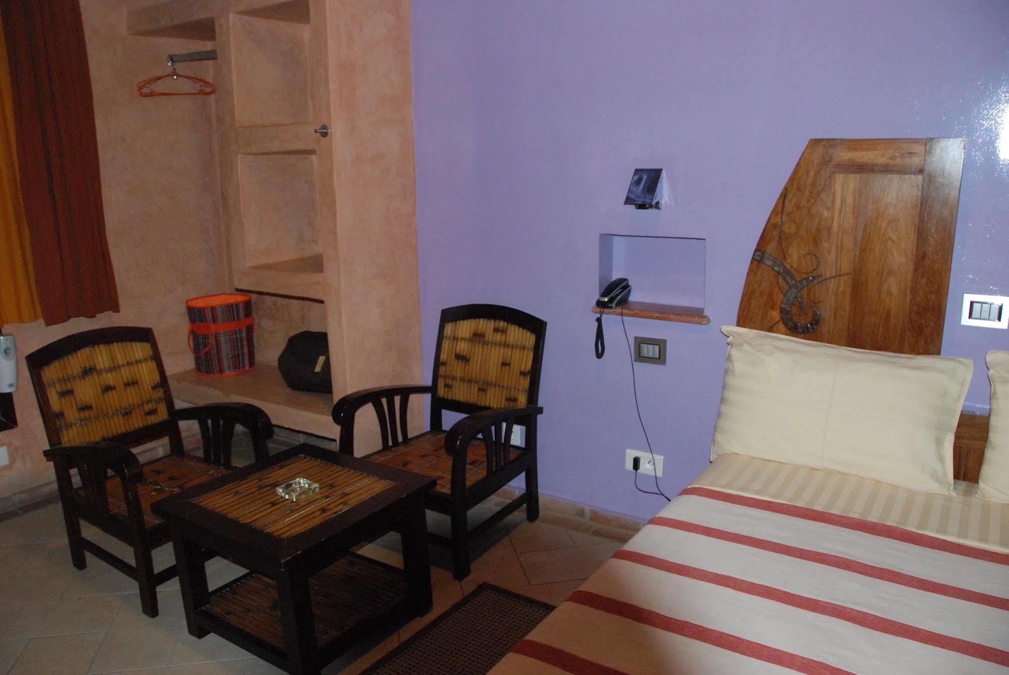 Hotel Le Djoloff داكاغْ المظهر الخارجي الصورة