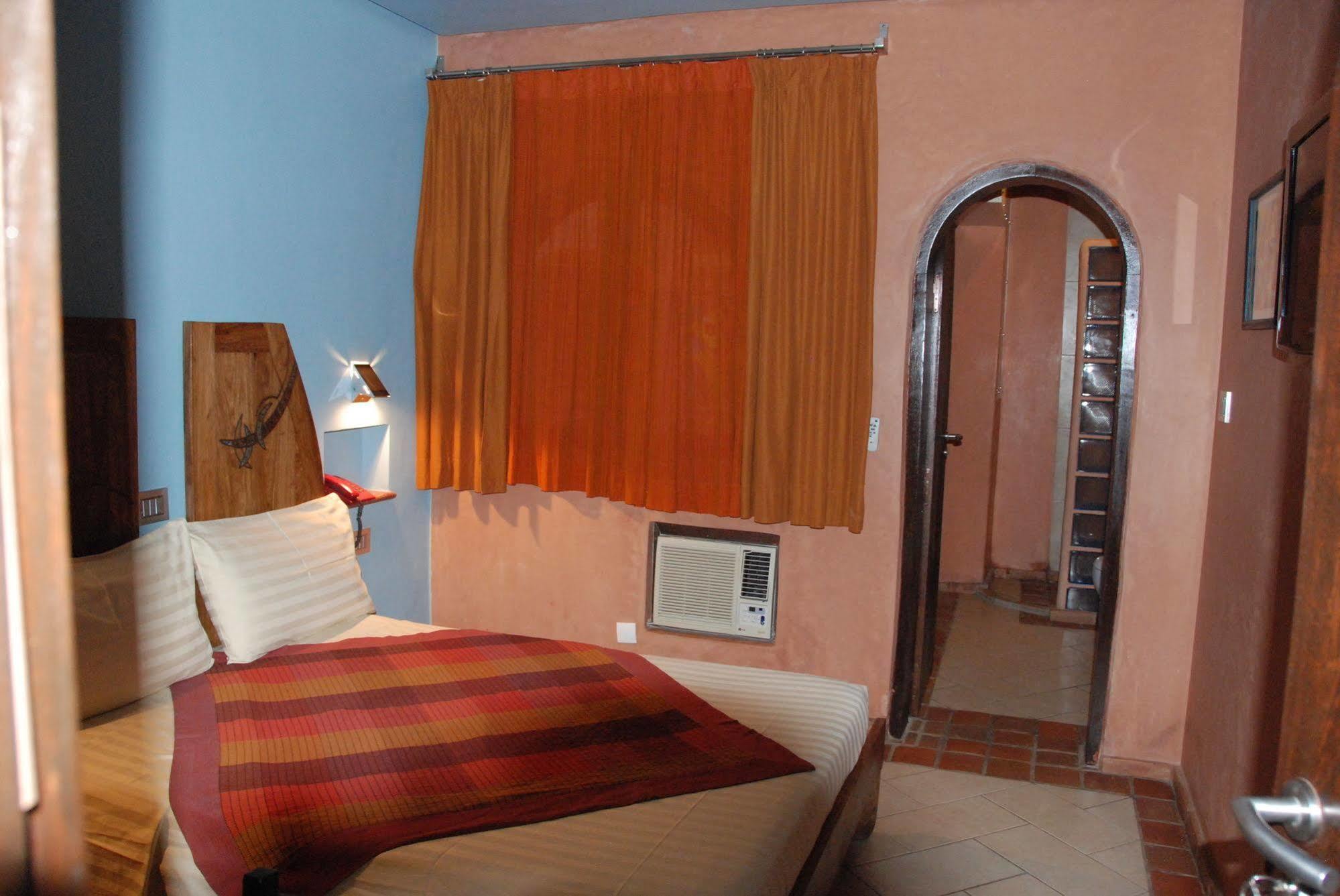 Hotel Le Djoloff داكاغْ المظهر الخارجي الصورة