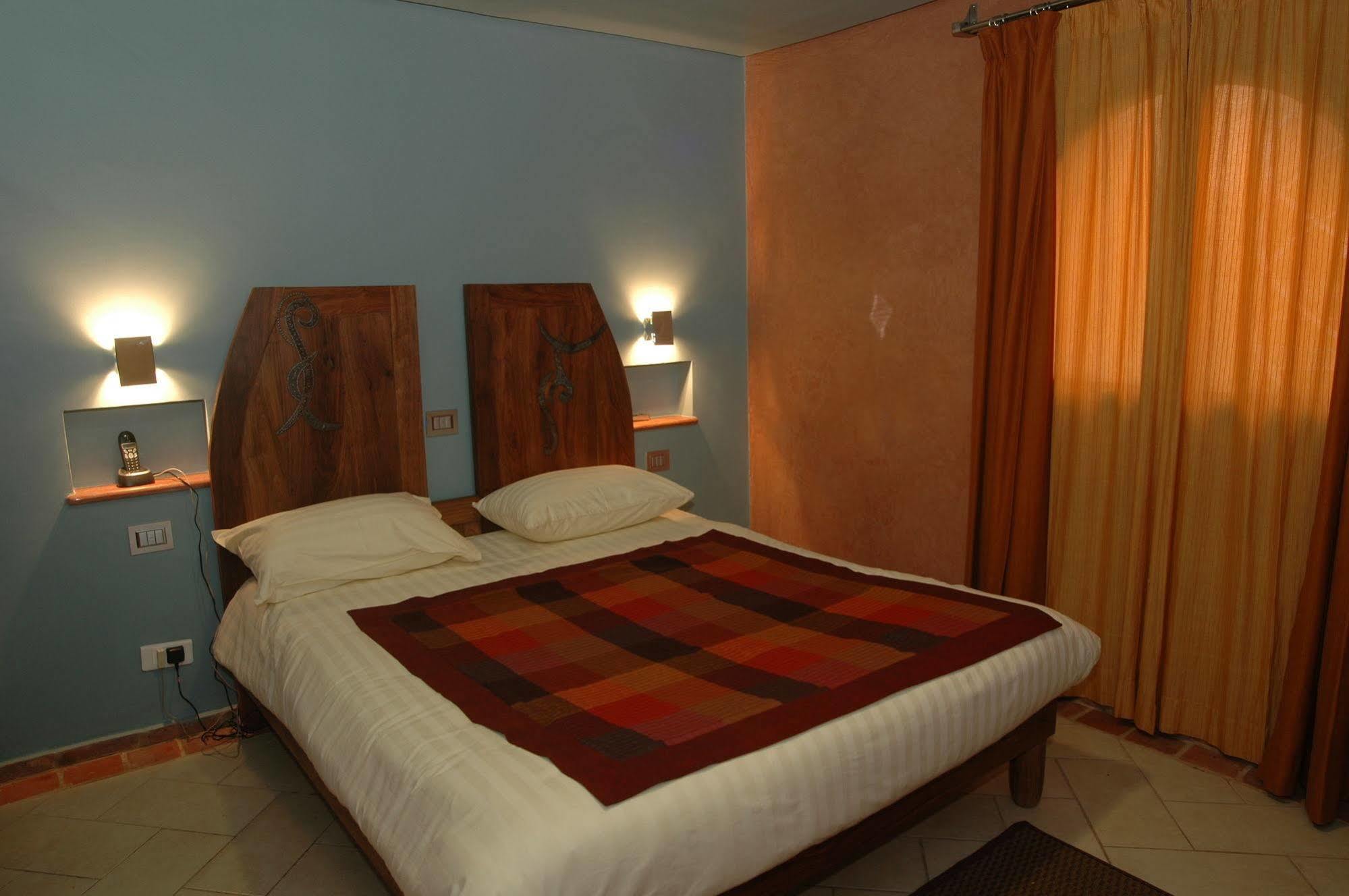 Hotel Le Djoloff داكاغْ المظهر الخارجي الصورة